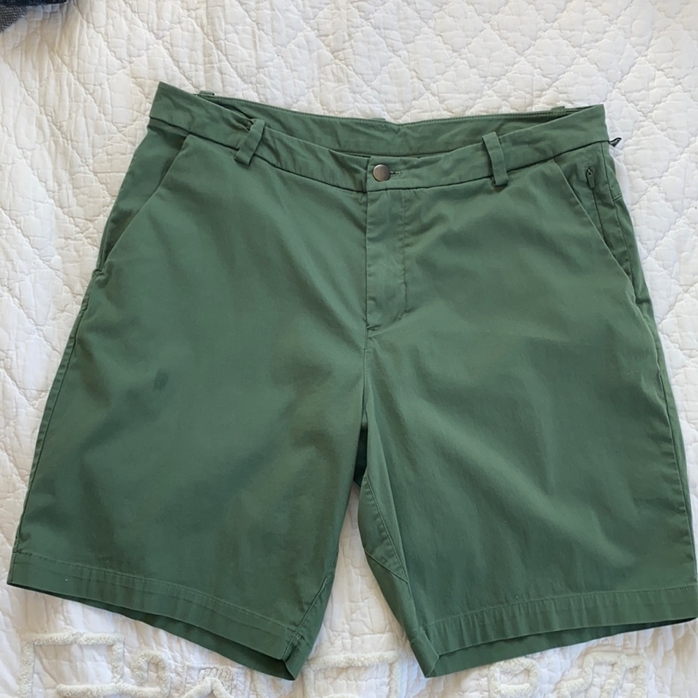 Lululemon Commission men’s shorts